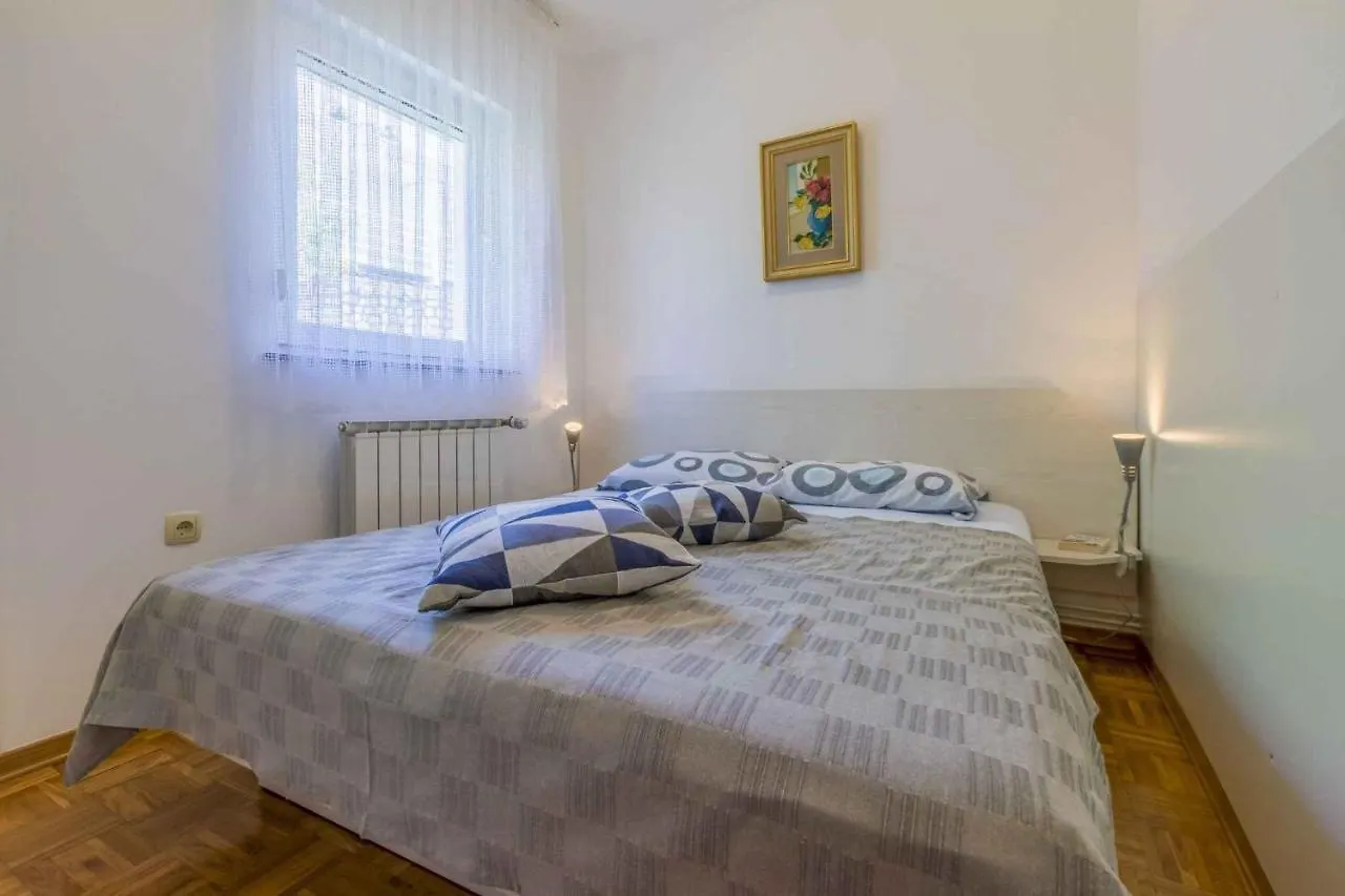 One-Bedroom Apartment In Crikvenica I Dramalj